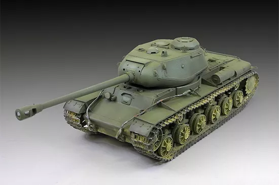 Trumpeter - Soviet KV-122 Heavy Tank 